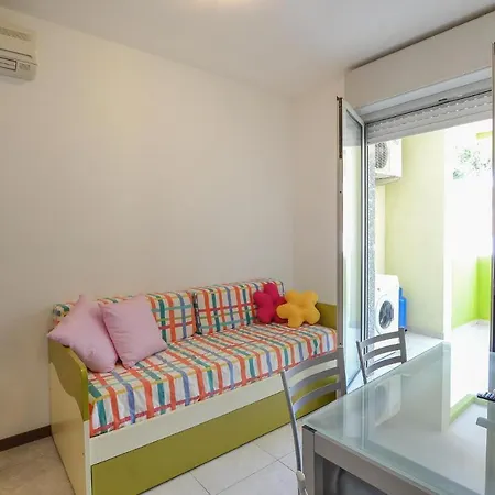 1 Bedroom Lovely In *