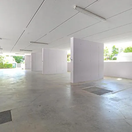 1 Bedroom Lovely In Apartamento